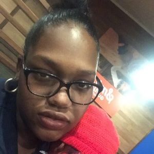 Meet your Posher, Iesha